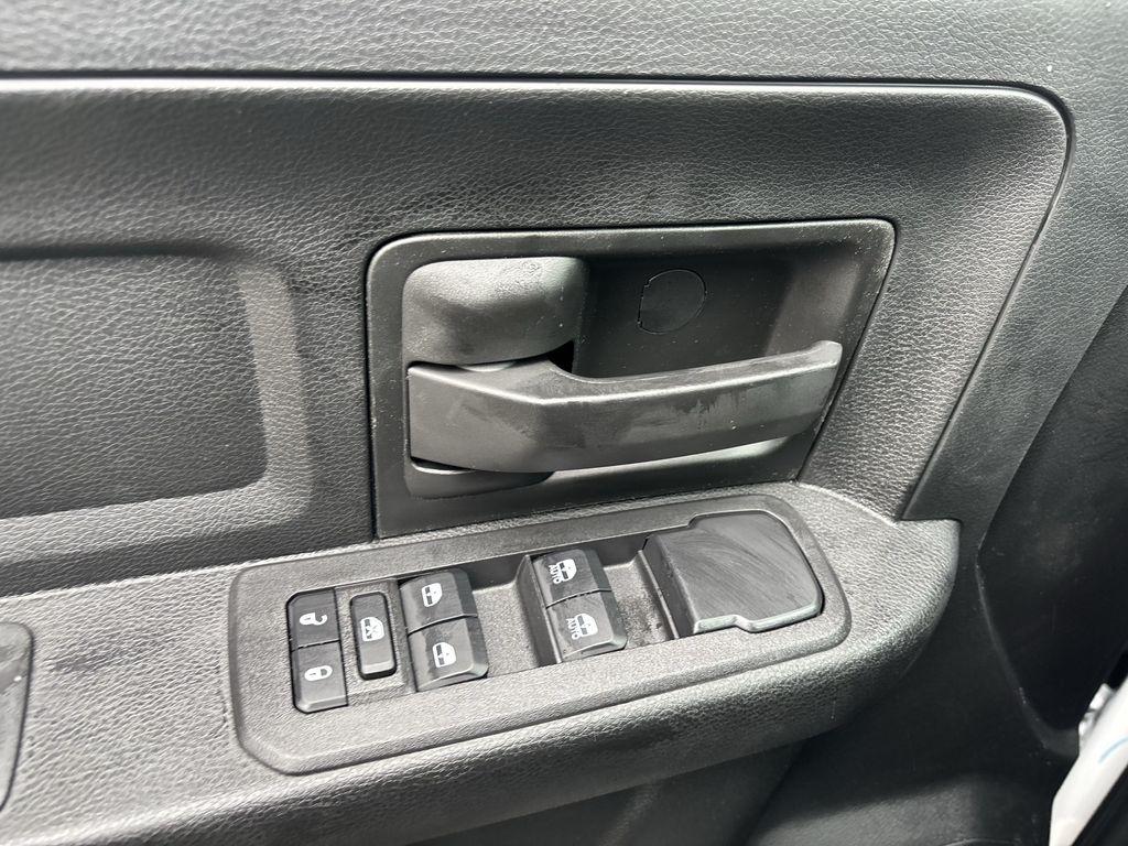 RAM 2500 Tradesman Crew Cab SWB 4WD 2026