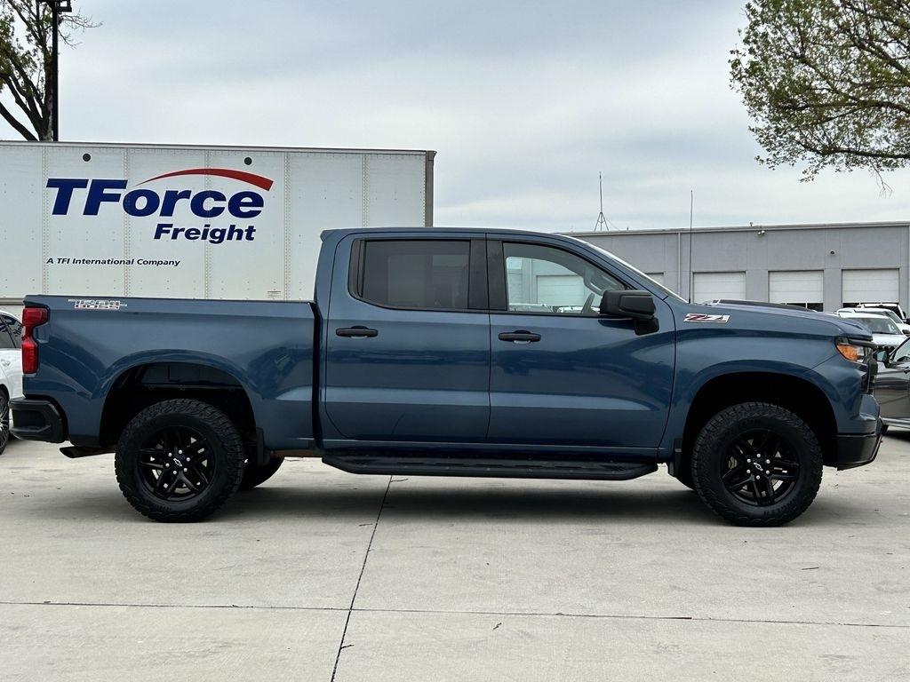 Chevrolet Silverado 1500 Trail Boss Custom Crew Cab 4WD 2024