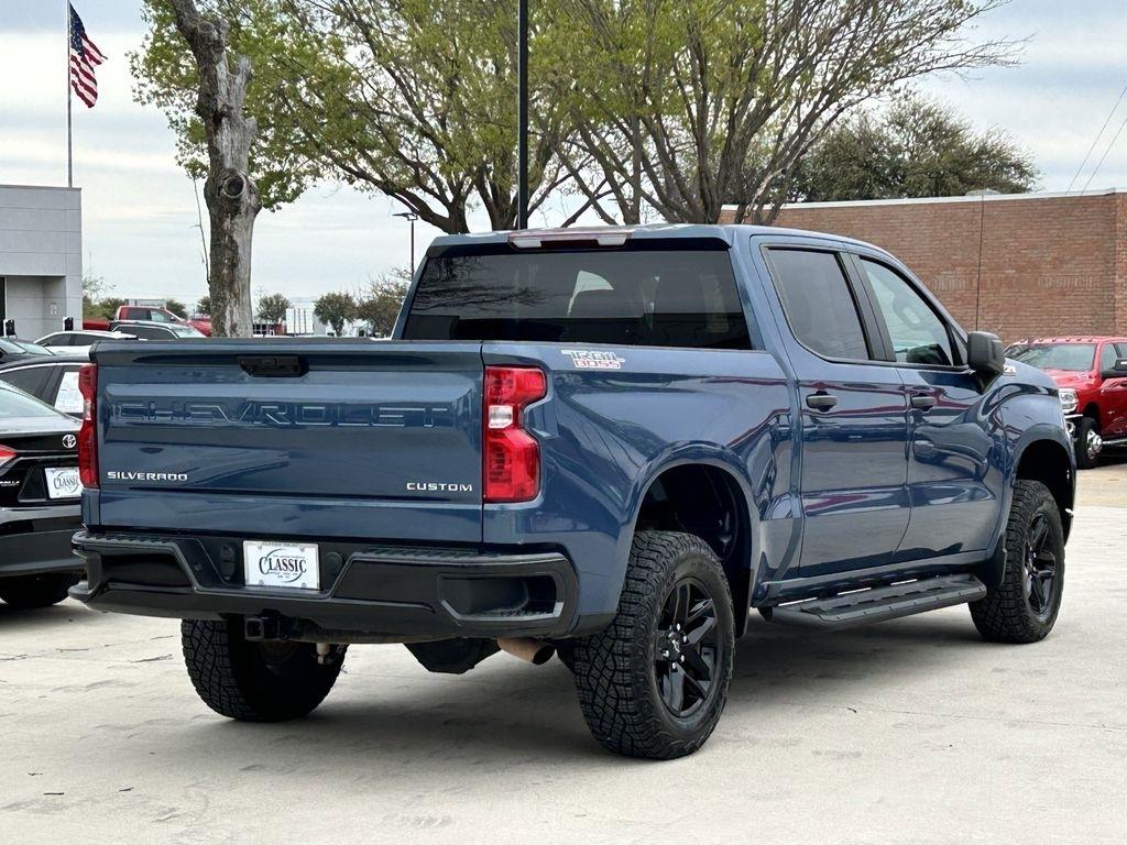 Chevrolet Silverado 1500 Trail Boss Custom Crew Cab 4WD 2024