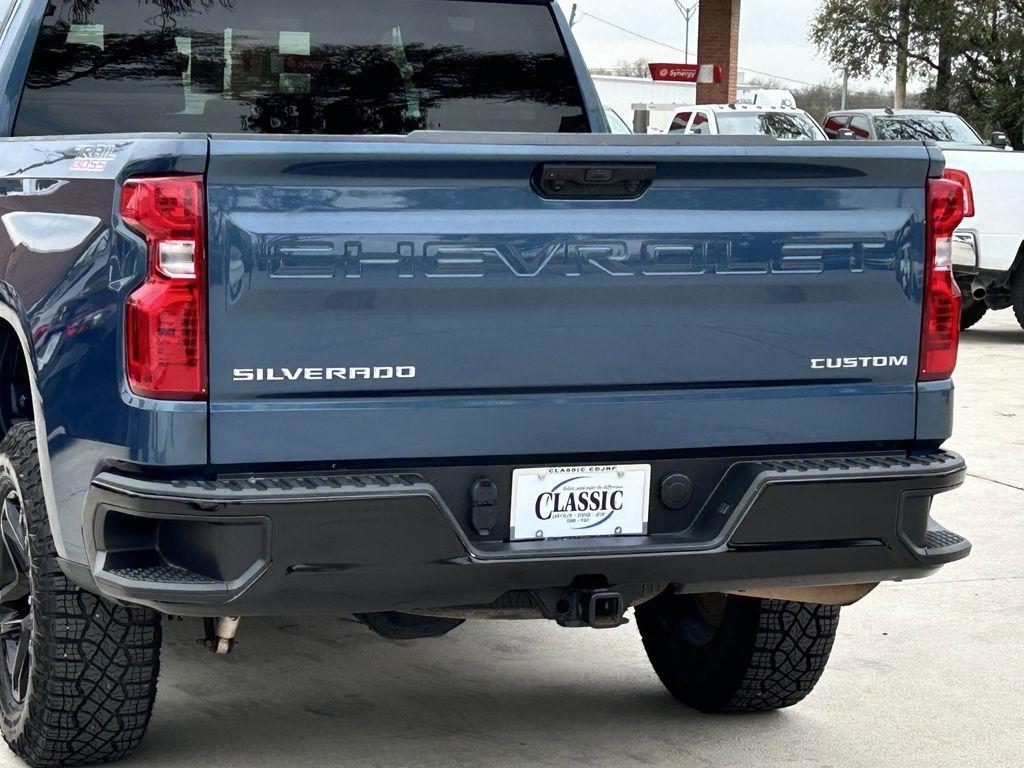 Chevrolet Silverado 1500 Trail Boss Custom Crew Cab 4WD 2024