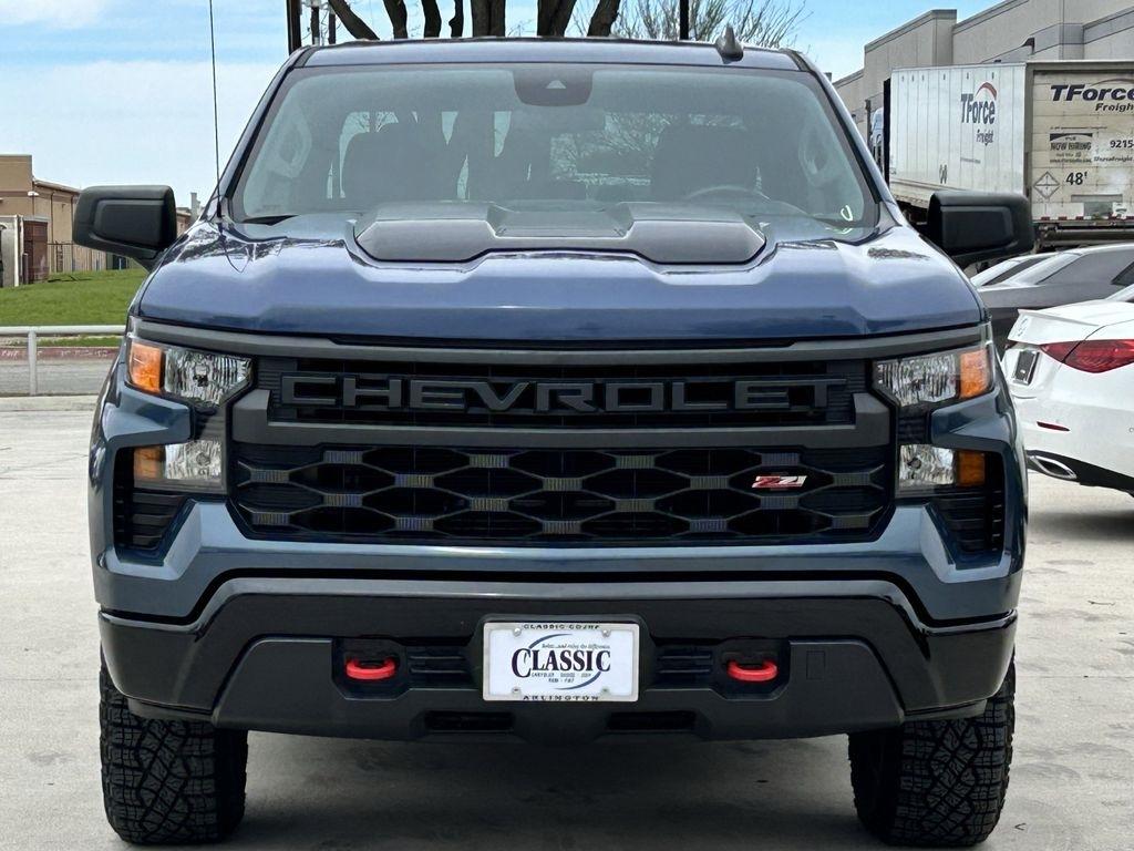 Chevrolet Silverado 1500 Trail Boss Custom Crew Cab 4WD 2024