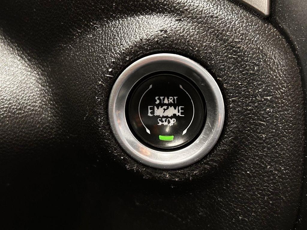 Chevrolet Silverado 1500 Trail Boss Custom Crew Cab 4WD 2024