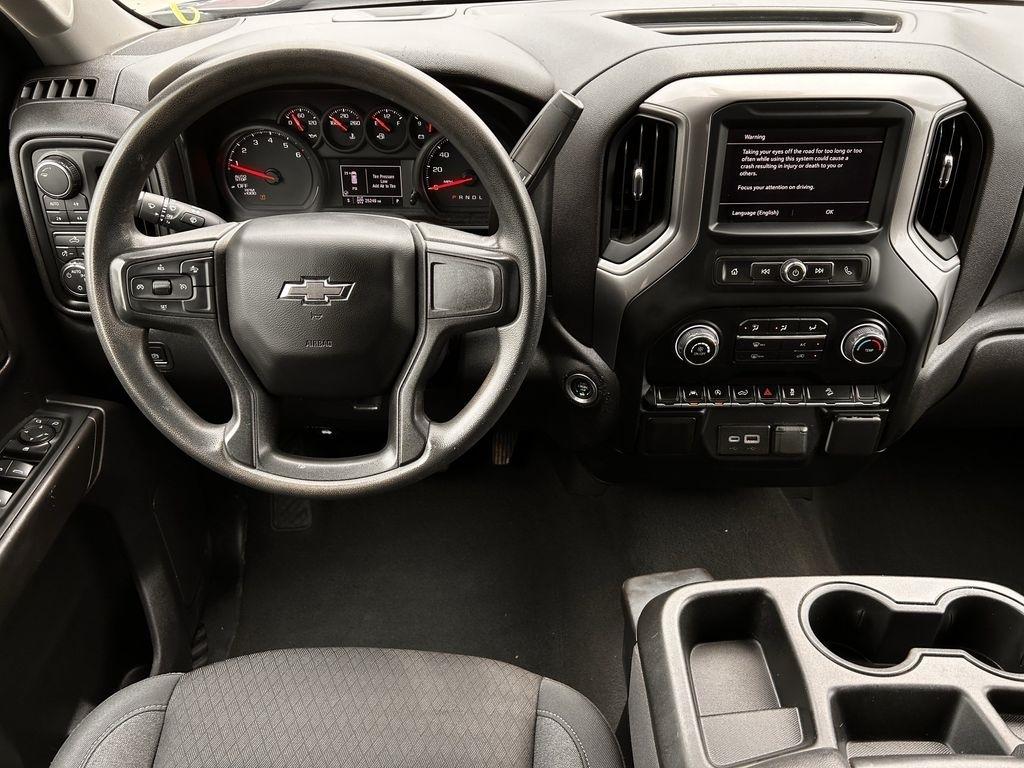 Chevrolet Silverado 1500 Trail Boss Custom Crew Cab 4WD 2024