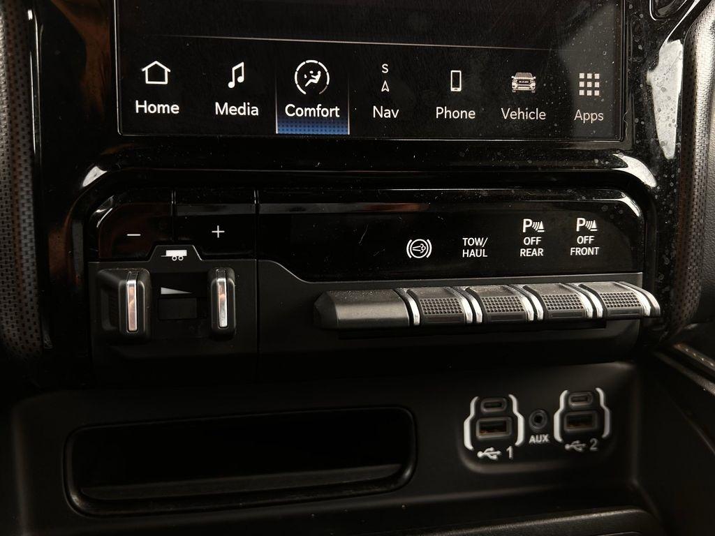 RAM 2500 Limited Mega Cab 4WD 2023