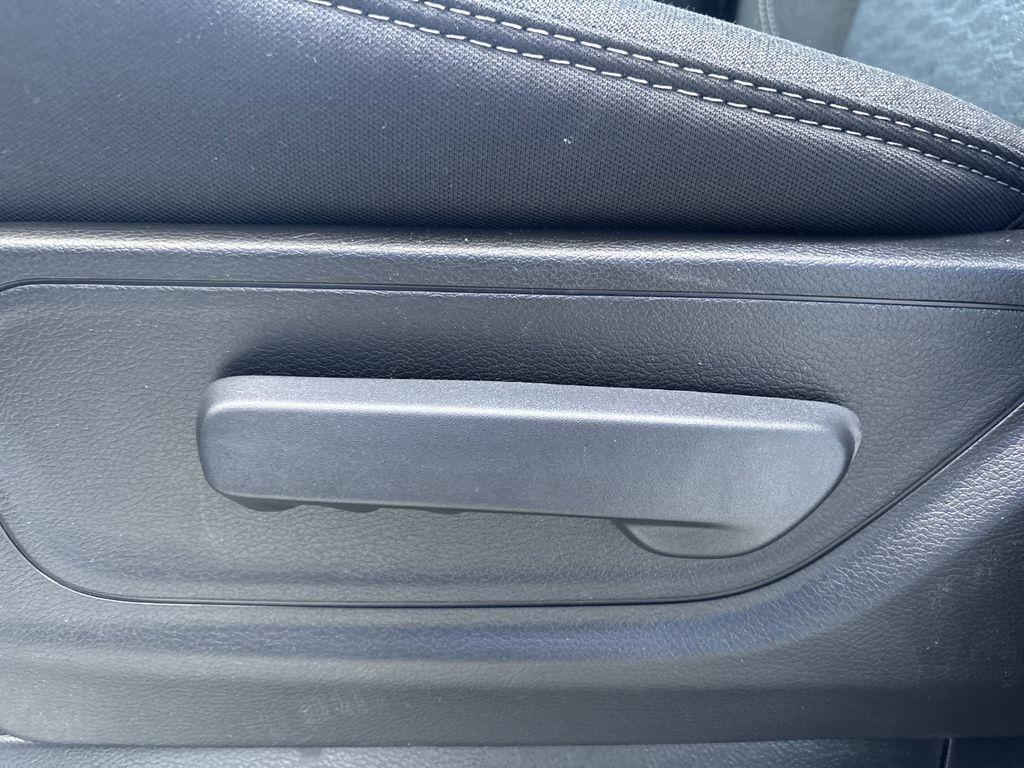 RAM 1500 Tradesman Crew Cab SWB 4WD 2026