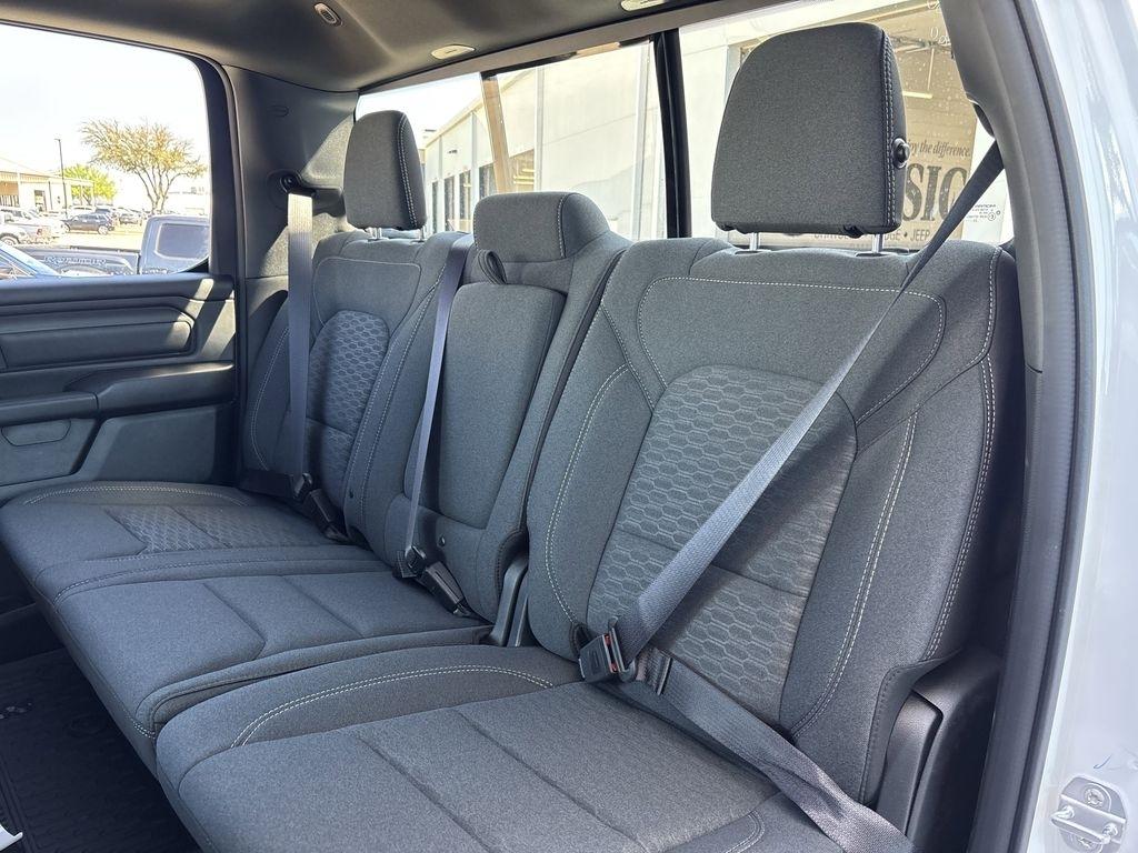 RAM 1500 Tradesman Crew Cab SWB 4WD 2026