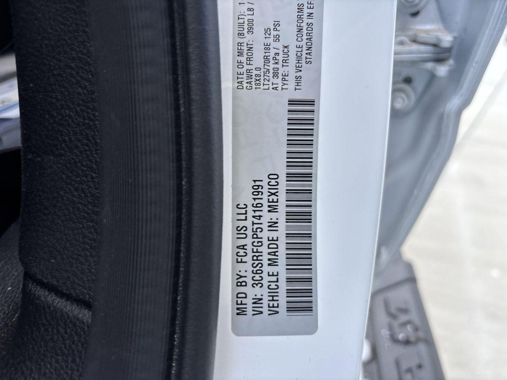 RAM 1500 Tradesman Crew Cab SWB 4WD 2026