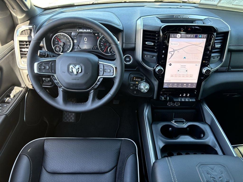 RAM 1500 Laramie Crew Cab SWB 4WD 2026