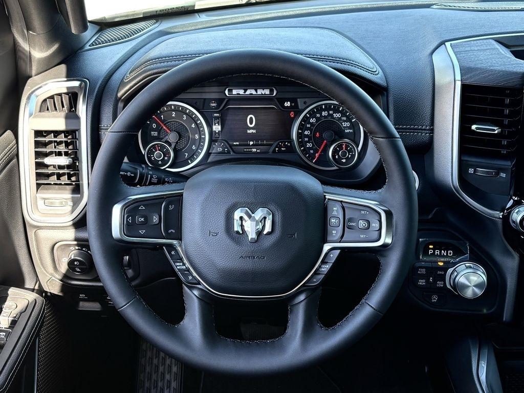 RAM 1500 Laramie Crew Cab SWB 4WD 2026