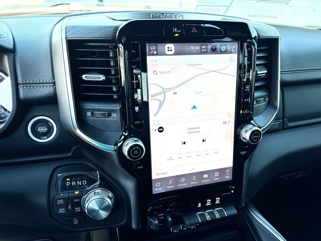 RAM 1500 Laramie Crew Cab SWB 4WD 2026