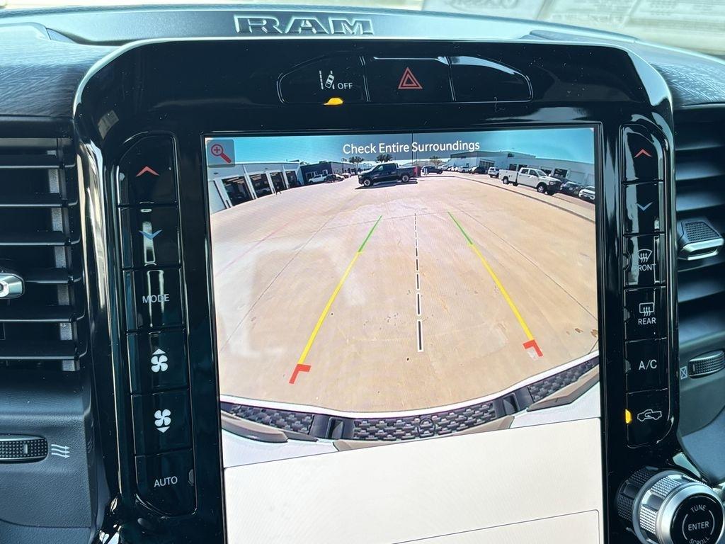 RAM 1500 Laramie Crew Cab SWB 4WD 2026