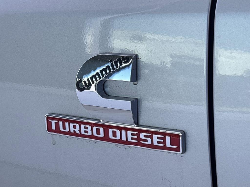 RAM 3500 Tradesman Crew Cab 4WD DRW 2026