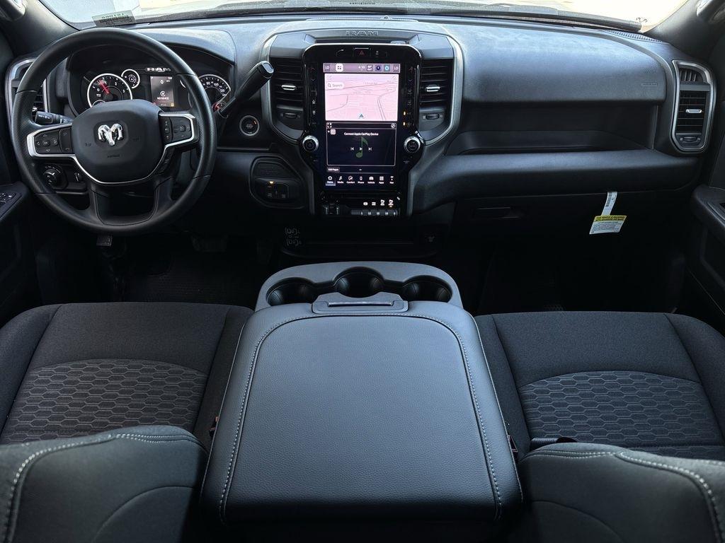 RAM 3500 Tradesman Crew Cab 4WD DRW 2026