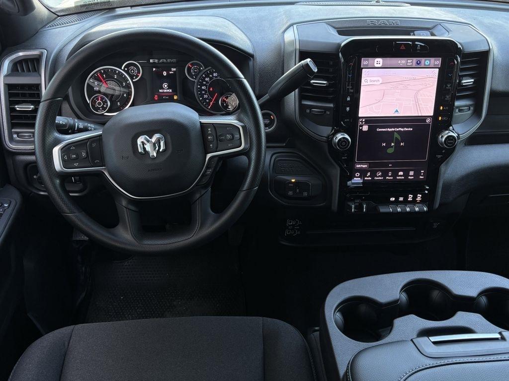 RAM 3500 Tradesman Crew Cab 4WD DRW 2026