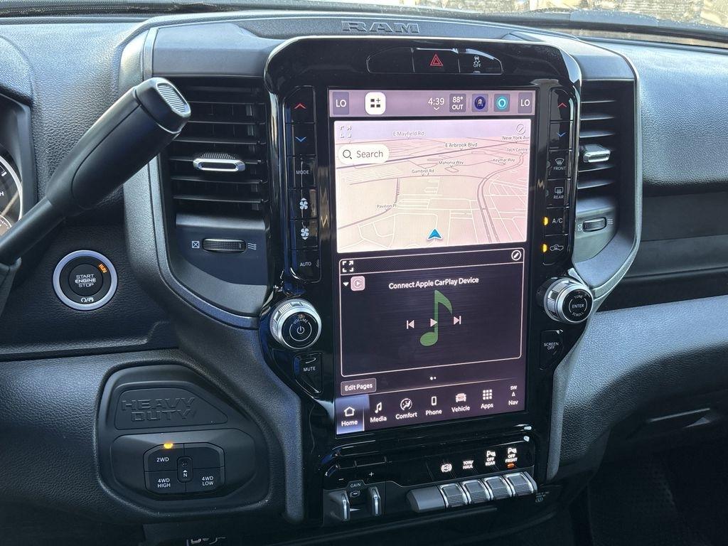 RAM 3500 Tradesman Crew Cab 4WD DRW 2026