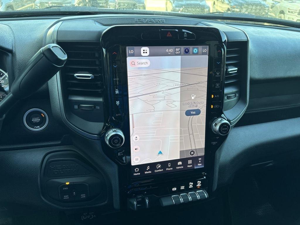 RAM 3500 Tradesman Crew Cab 4WD DRW 2026