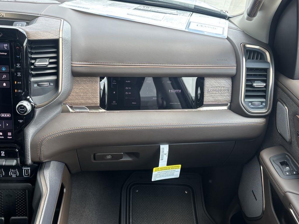 RAM 1500 Limited Crew Cab SWB 4WD 2026