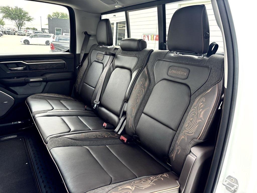 RAM 1500 Limited Crew Cab SWB 4WD 2026