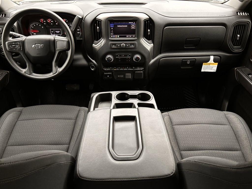 Chevrolet Silverado 2500HD Custom Crew Cab Long Box 4WD 2025