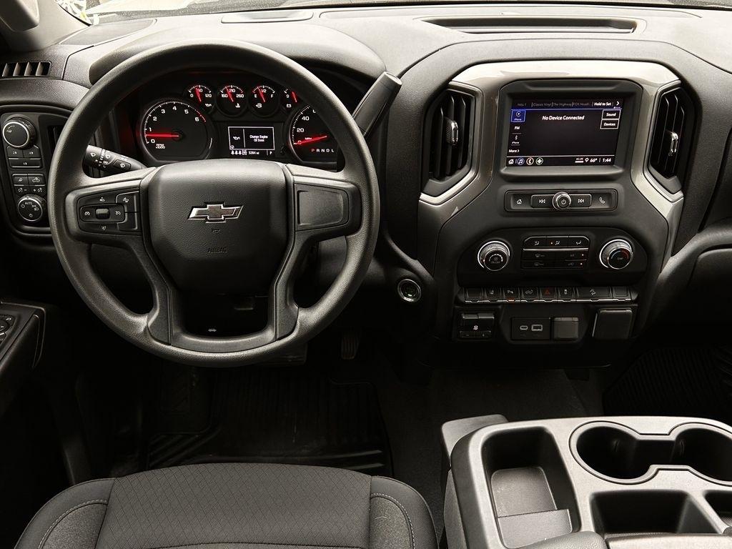 Chevrolet Silverado 2500HD Custom Crew Cab Long Box 4WD 2025