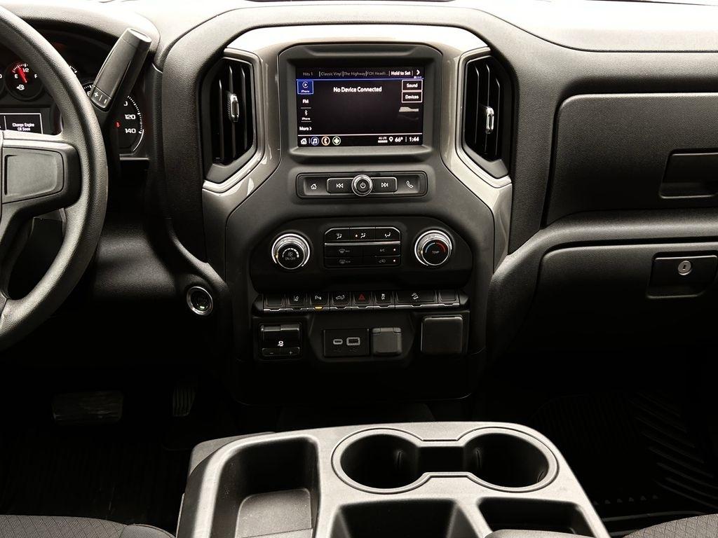 Chevrolet Silverado 2500HD Custom Crew Cab Long Box 4WD 2025