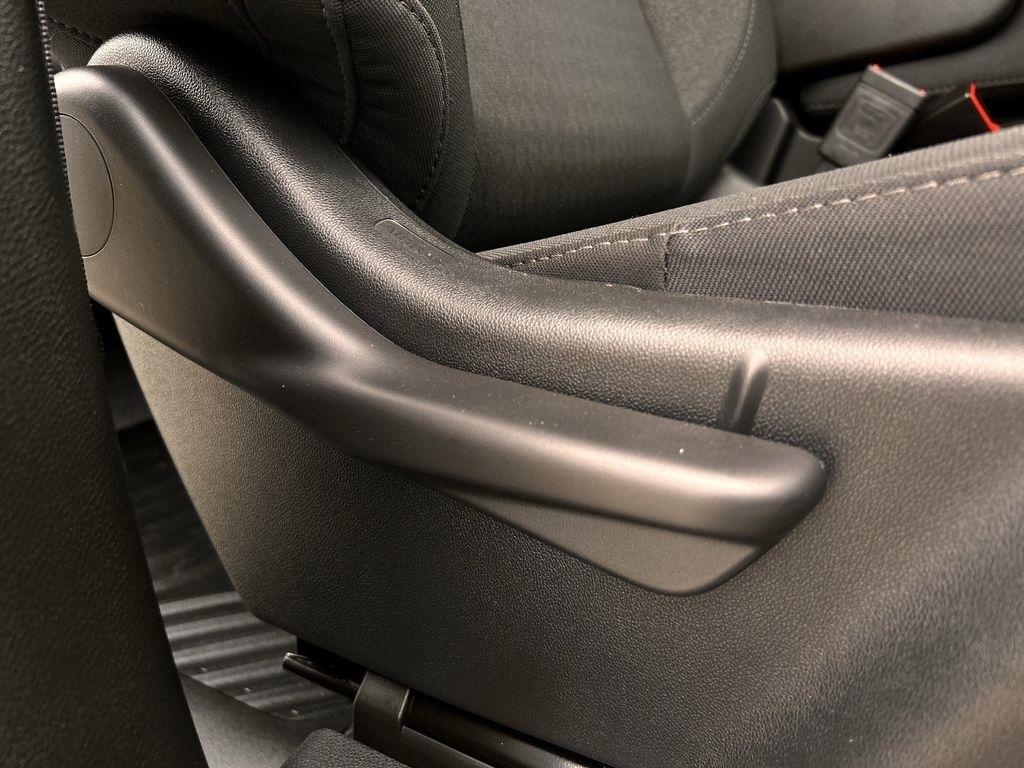 Chevrolet Silverado 2500HD Custom Crew Cab Long Box 4WD 2025