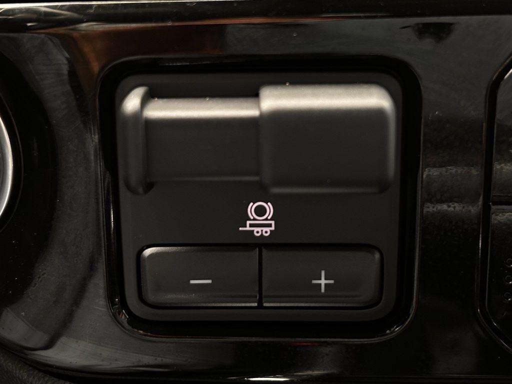 GMC Sierra 1500 Elevation Crew Cab 4WD 2024