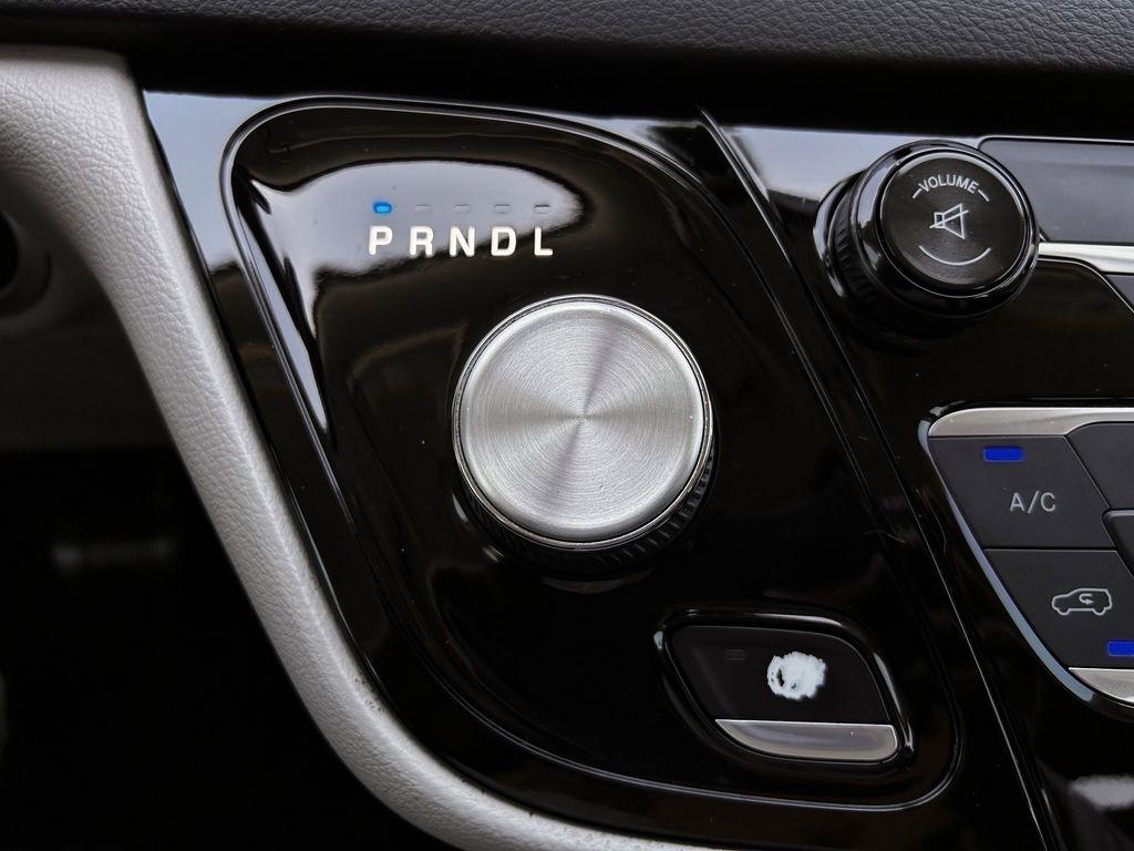 Chrysler Pacifica Touring 2017