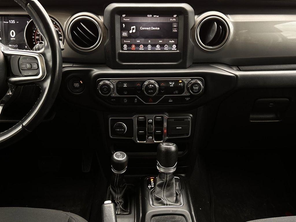 Jeep Wrangler Unlimited Sahara 2021