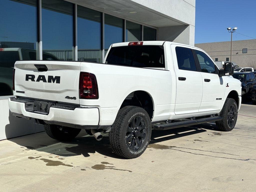 RAM 2500 Big Horn Crew Cab 4WD 2026