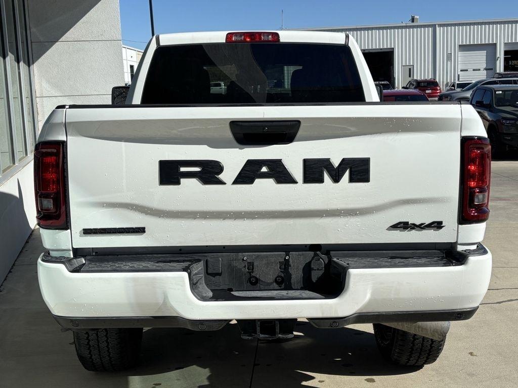 RAM 2500 Big Horn Crew Cab 4WD 2026
