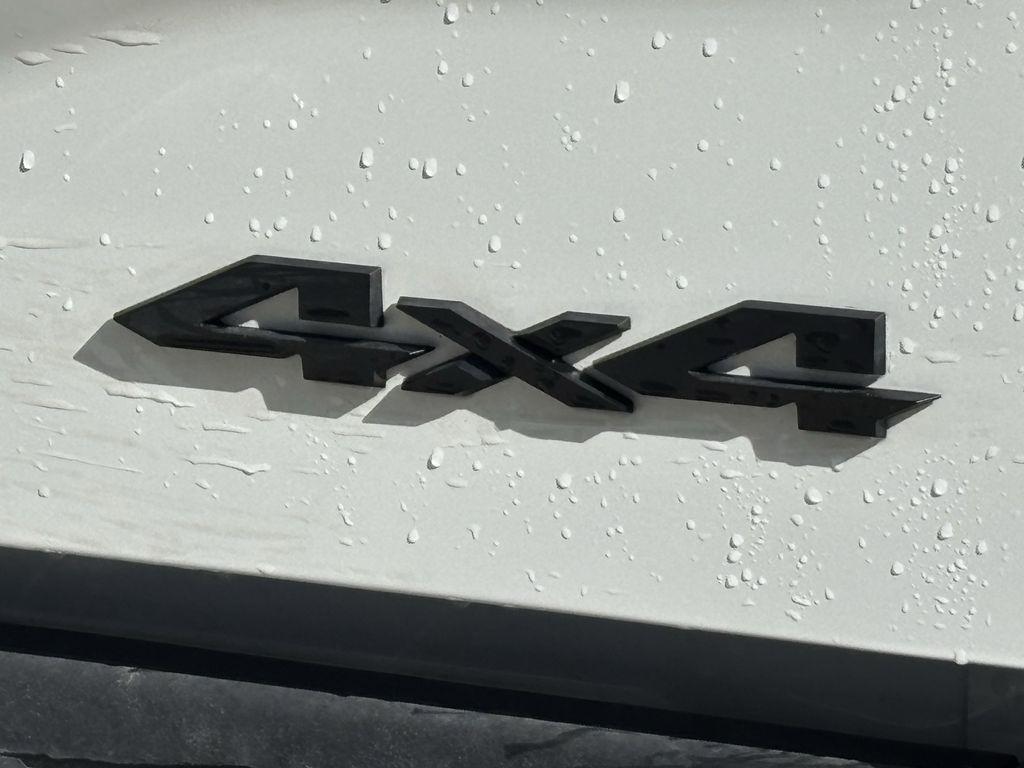 RAM 2500 Big Horn Crew Cab 4WD 2026