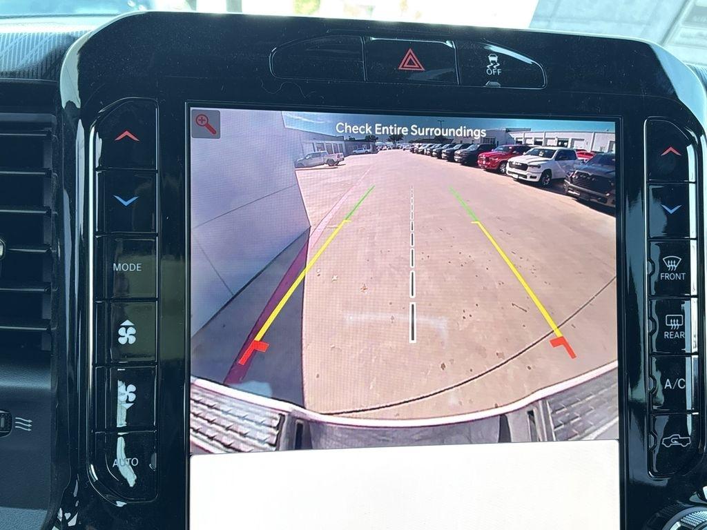 RAM 2500 Big Horn Crew Cab 4WD 2026