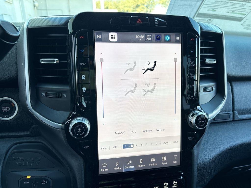 RAM 2500 Big Horn Crew Cab 4WD 2026