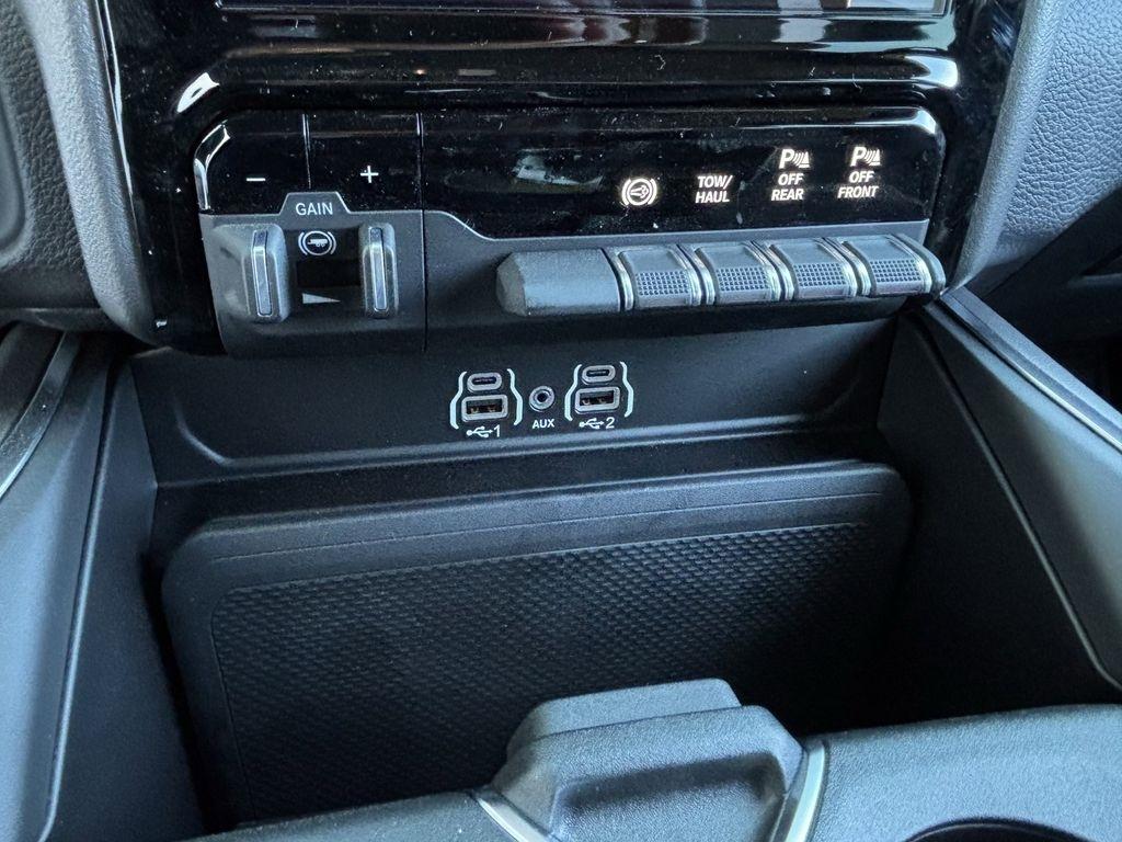 RAM 2500 Big Horn Crew Cab 4WD 2026