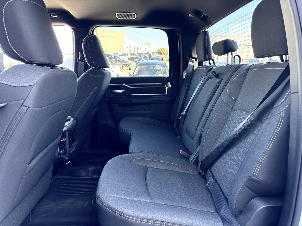 RAM 2500 Big Horn Crew Cab 4WD 2026