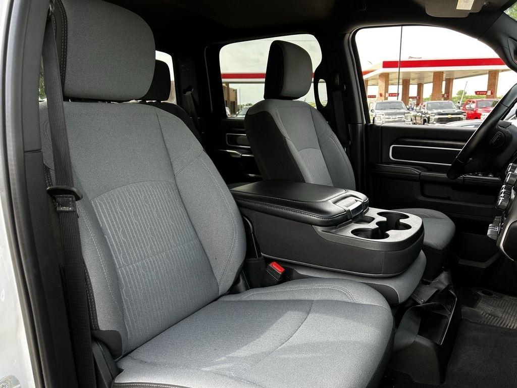 RAM 3500 Big Horn Crew Cab LWB 4WD DRW 2024