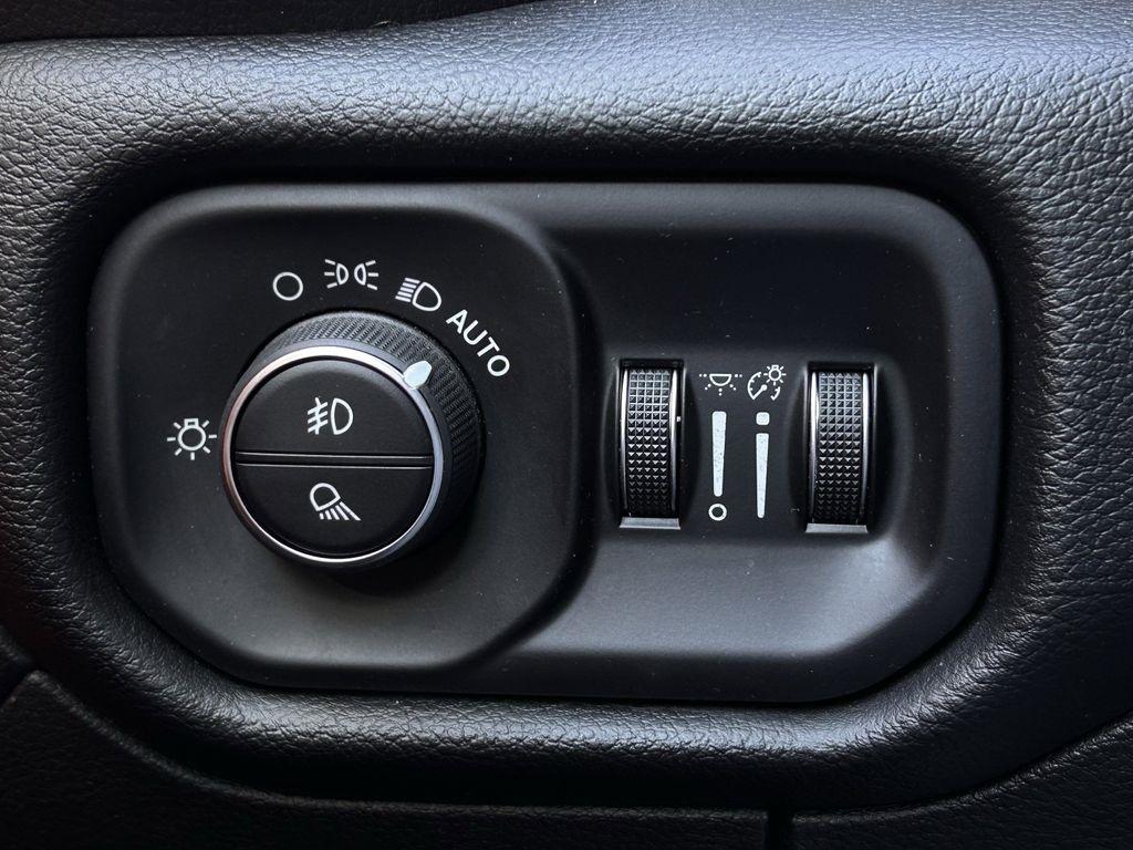 RAM 1500 Rebel Crew Cab SB 4WD 2019