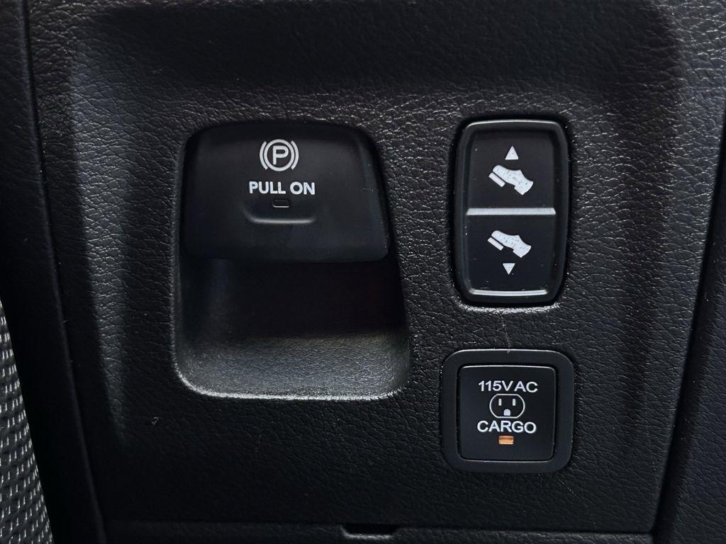 RAM 1500 Rebel Crew Cab SB 4WD 2019