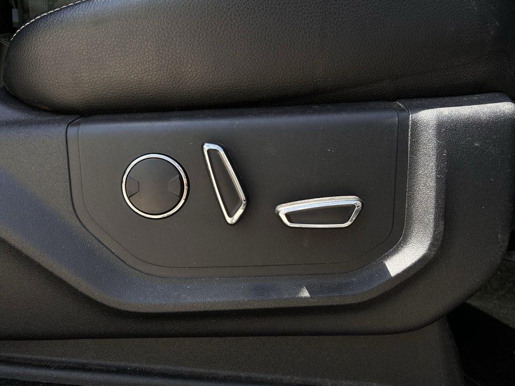 Ford F-250 SD Lariat Crew Cab 4WD 2019