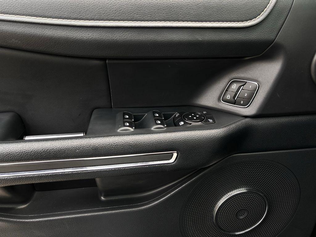 Ford Expedition MAX XLT 4WD 2024