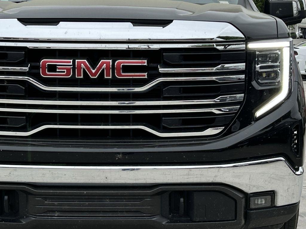 GMC Sierra 1500 SLT Crew Cab 4WD 2025
