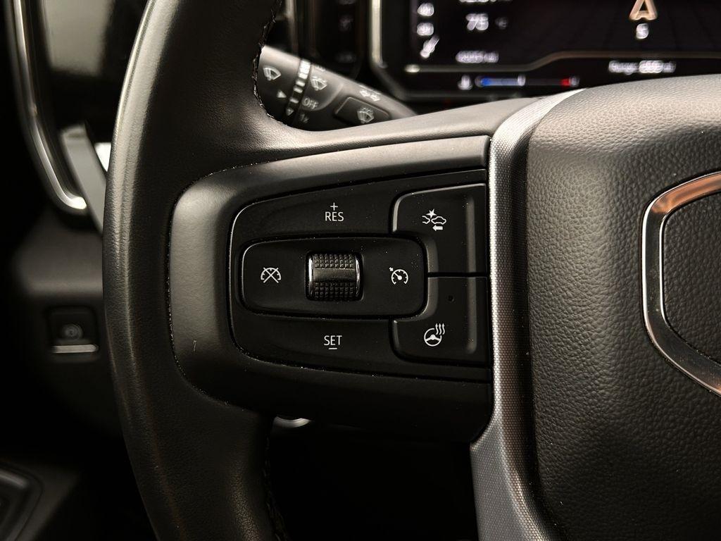 GMC Sierra 1500 SLT Crew Cab 4WD 2025