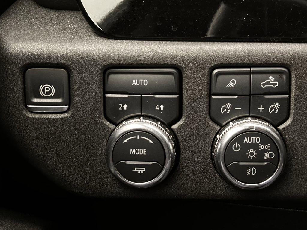 GMC Sierra 1500 SLT Crew Cab 4WD 2025