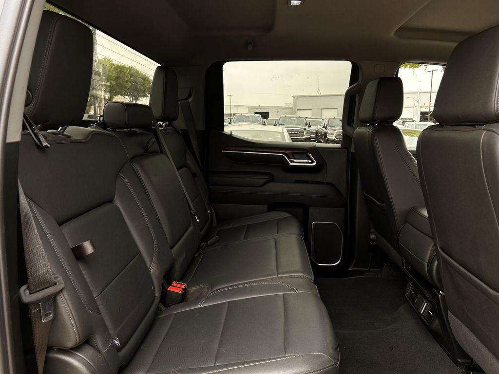 GMC Sierra 1500 SLT Crew Cab 4WD 2025