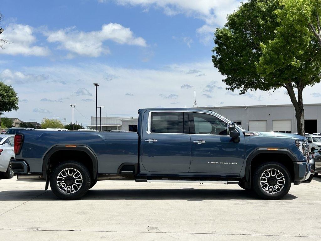 GMC Sierra 3500HD Denali Crew Cab 4WD 2025