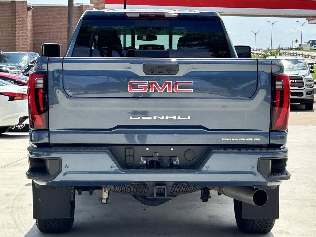 GMC Sierra 3500HD Denali Crew Cab 4WD 2025