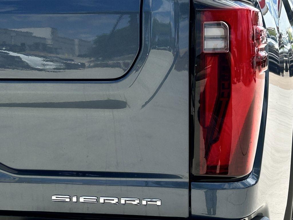 GMC Sierra 3500HD Denali Crew Cab 4WD 2025