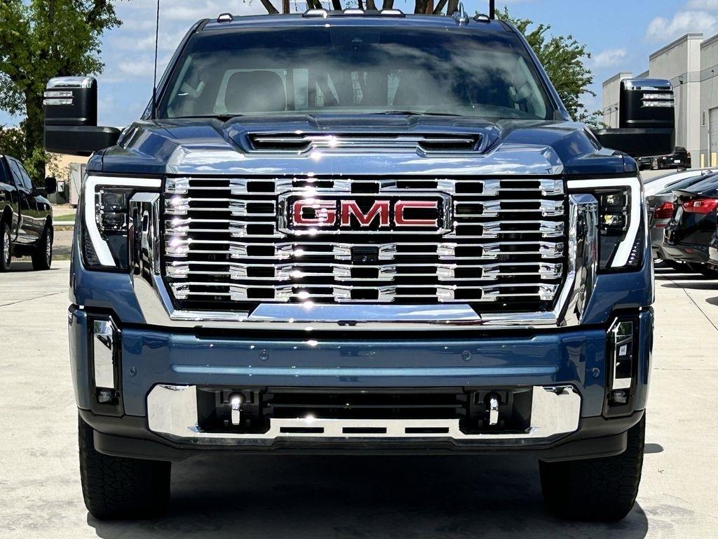GMC Sierra 3500HD Denali Crew Cab 4WD 2025