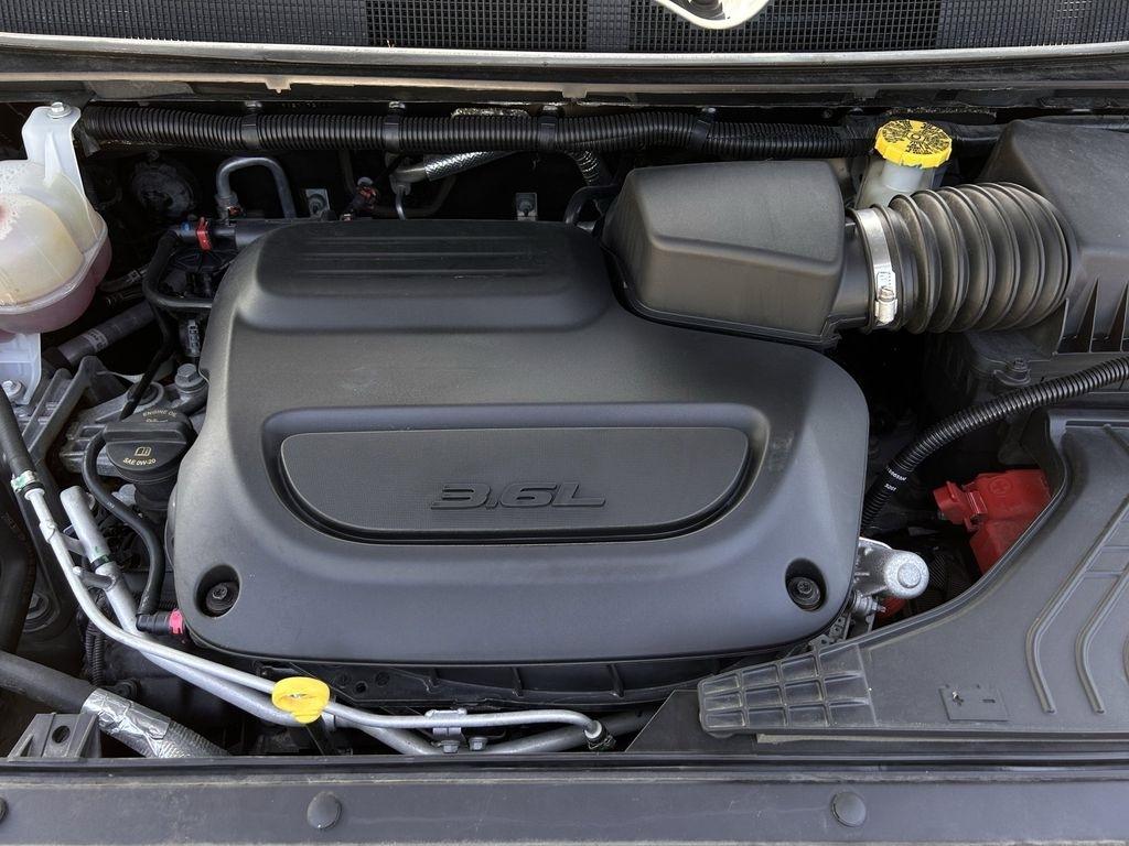 Chrysler Pacifica Touring L 2024